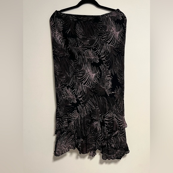 Tropical Print tiered, layered skirt with sequin detail through the bottom, midi - Picture 7 of 8